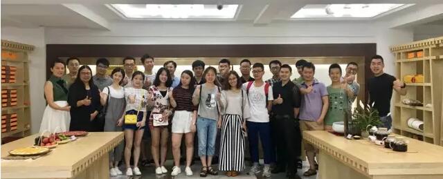 哔哩哔哩视频APP入口在线优秀设计师的传统艺术生活美学体验之旅